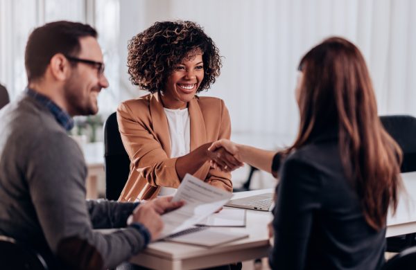 Dia do Cliente: O que fazer, dicas de ações para celebrar e fidelizar seus clientes!